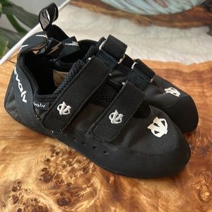 Evolv Pontas Rock Climbing Shoes Outdoor Activewear Black/Men's 6.5 EUR 39